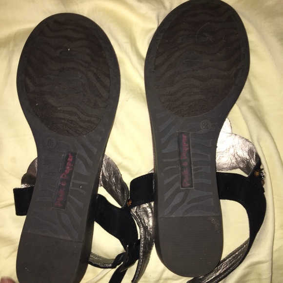 Sandals - Picture 8 of 8